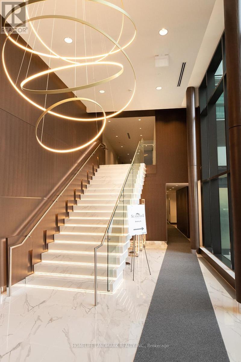 811 - 85 Mcmahon Drive, Toronto, ON - Indoor Photo Showing Other Room