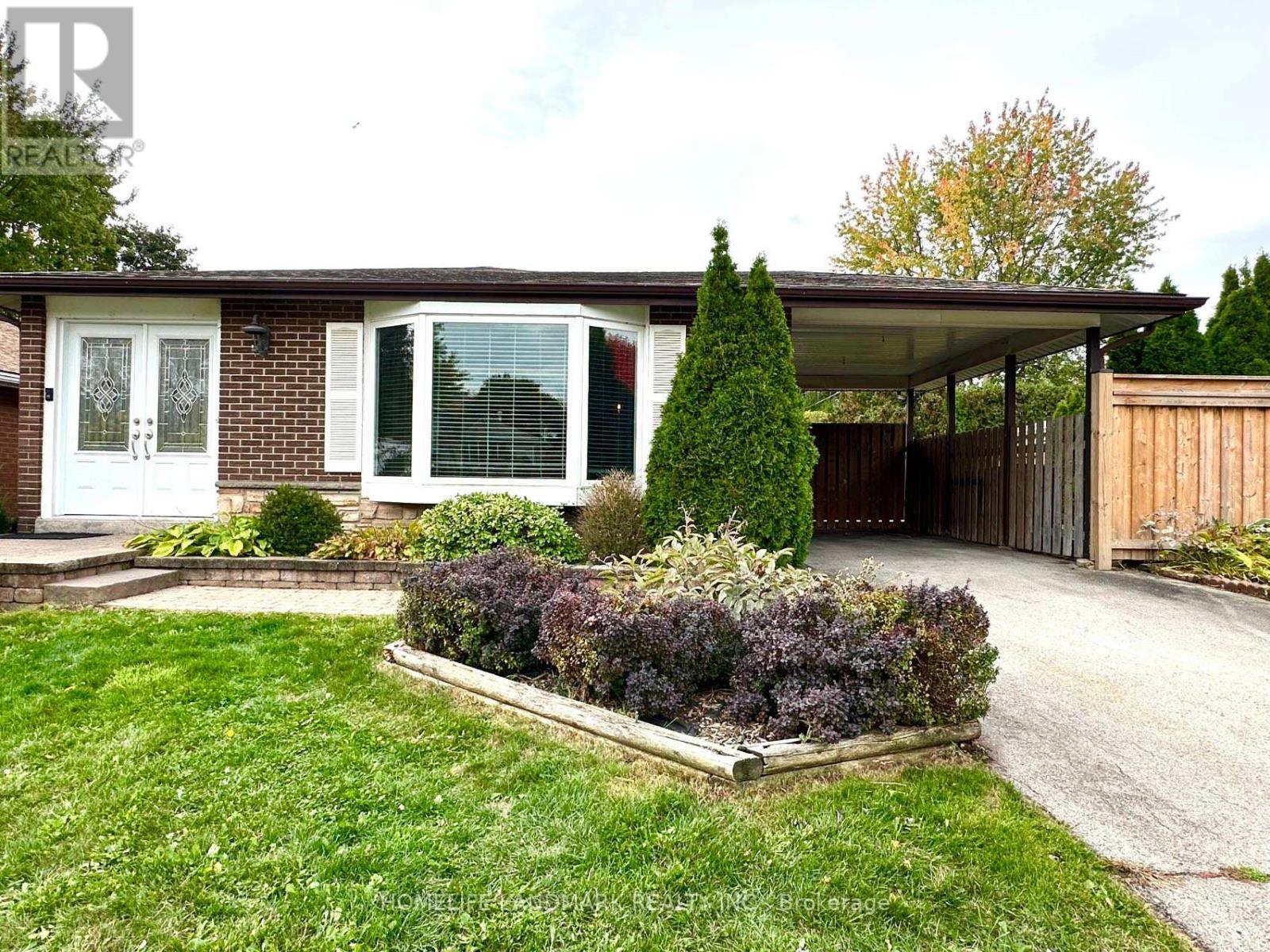 684 Cape Avenue, Burlington, ON - Outdoor