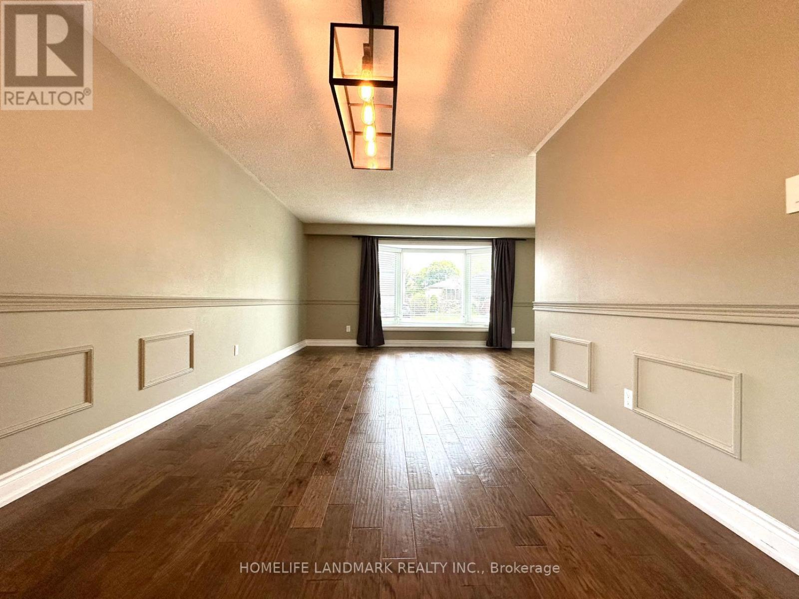 684 Cape Avenue, Burlington, ON - Indoor Photo Showing Other Room