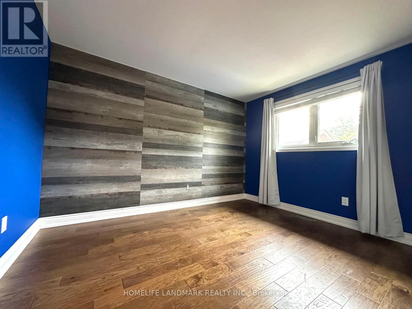 684 Cape Avenue, Burlington, ON - Indoor Photo Showing Other Room