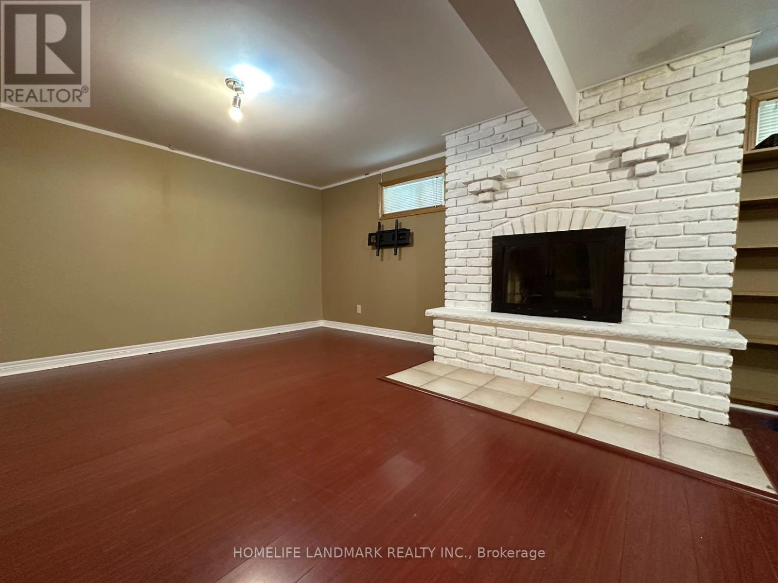 684 Cape Avenue, Burlington, ON - Indoor Photo Showing Other Room With Fireplace