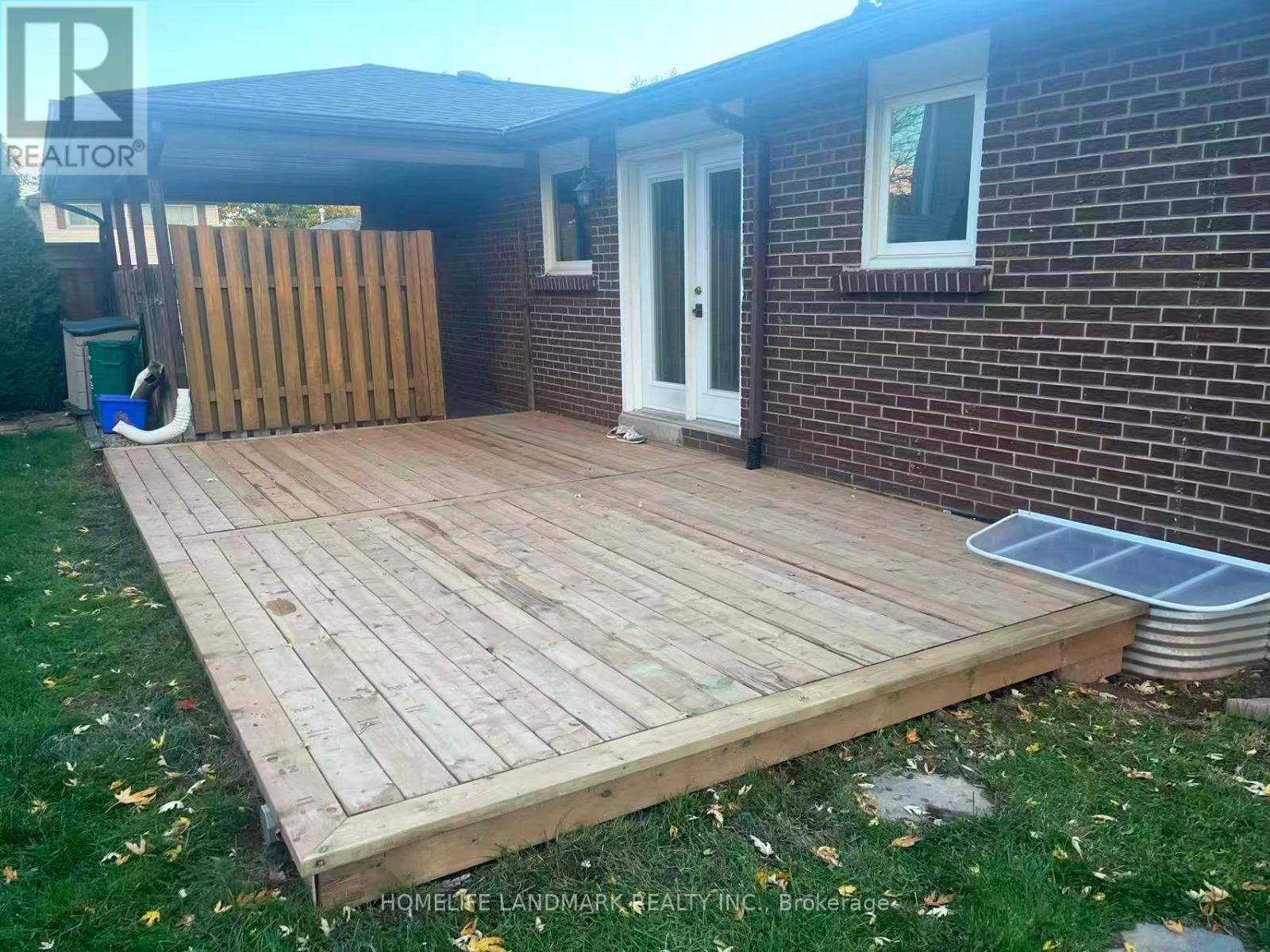 684 Cape Avenue, Burlington, ON - Outdoor