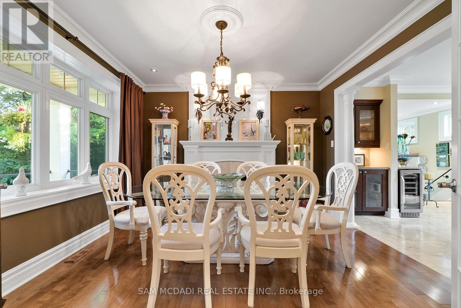 1522 Glenhill Crescent, Mississauga, ON - Indoor Photo Showing Dining Room