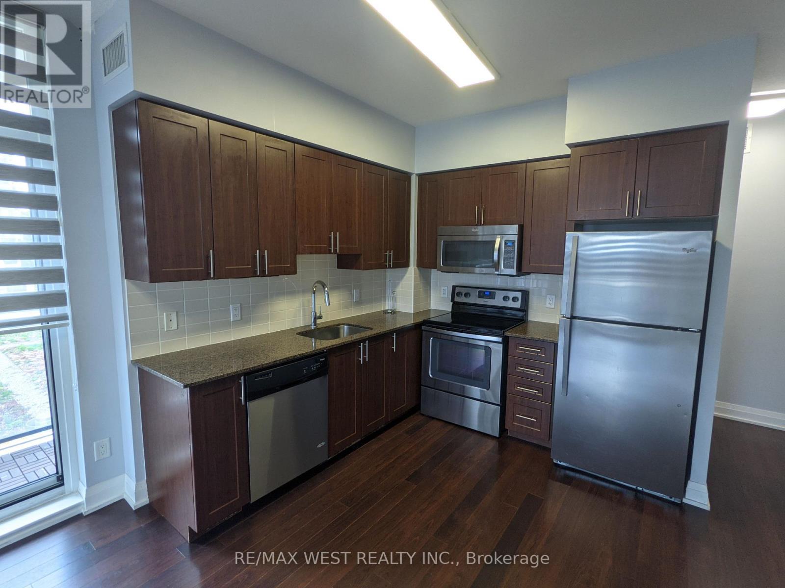 404 - 85 North Park Road, Vaughan, ON - Indoor Photo Showing Kitchen With Stainless Steel Kitchen