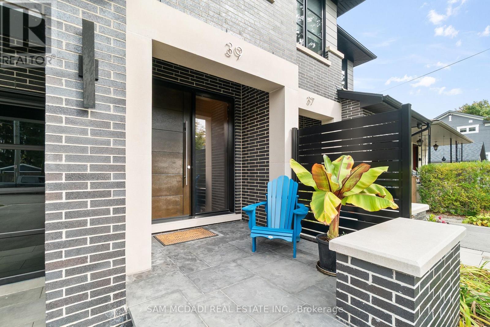 39 Oakwood Avenue N, Mississauga, ON - Outdoor