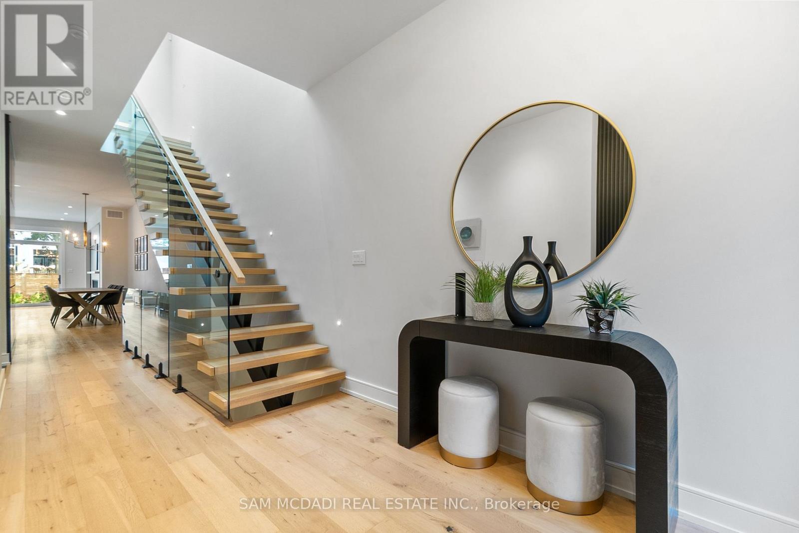 39 Oakwood Avenue N, Mississauga, ON - Indoor Photo Showing Other Room