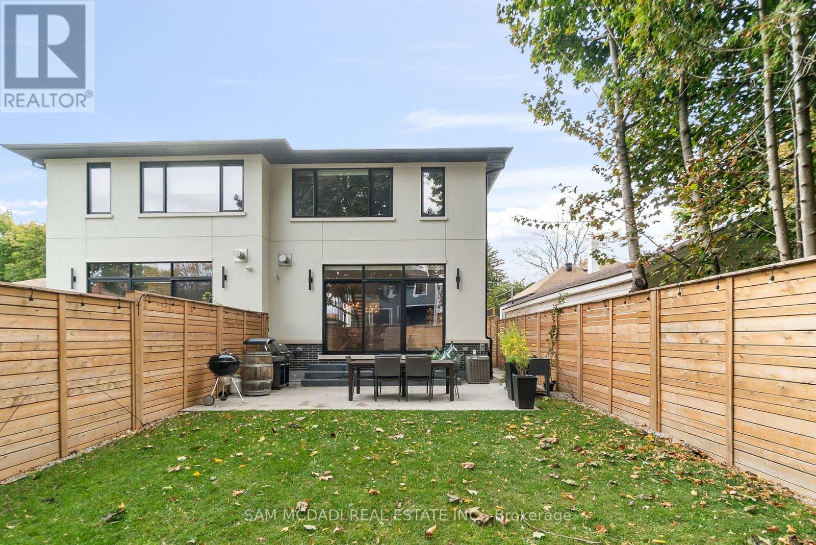 39 Oakwood Avenue N, Mississauga, ON - Outdoor