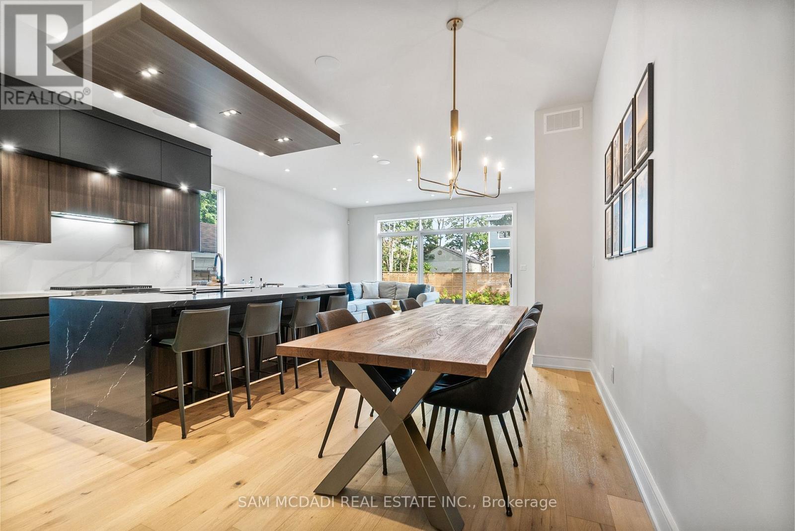 39 Oakwood Avenue N, Mississauga, ON - Indoor