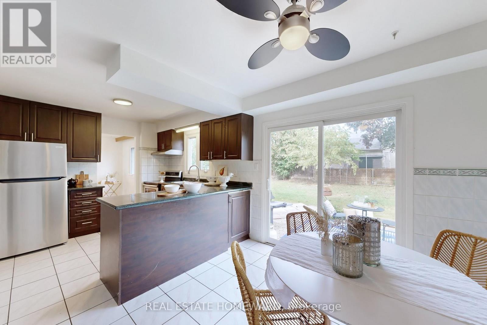 255 Kristin Grove, Mississauga, ON - Indoor