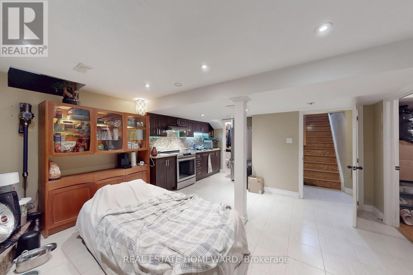 255 Kristin Grove, Mississauga, ON - Indoor