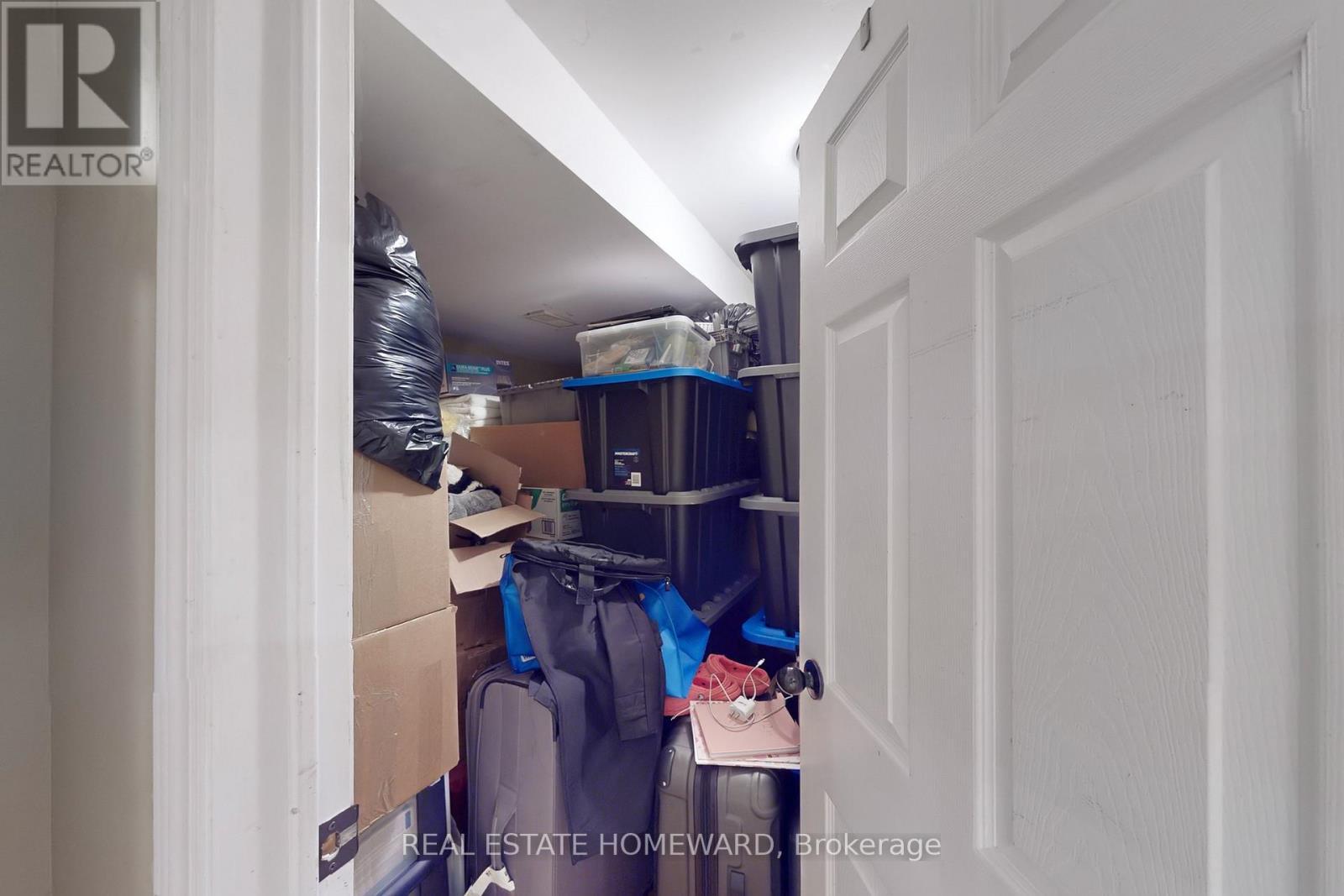 255 Kristin Grove, Mississauga, ON - Indoor