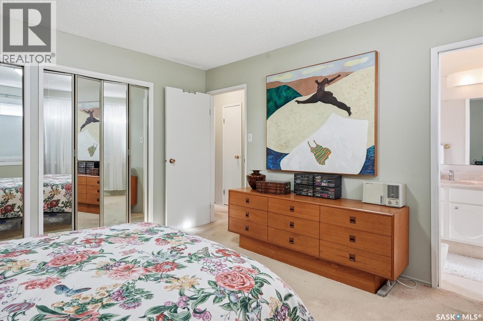 619 Trent Crescent, Saskatoon, SK - Indoor Photo Showing Bedroom