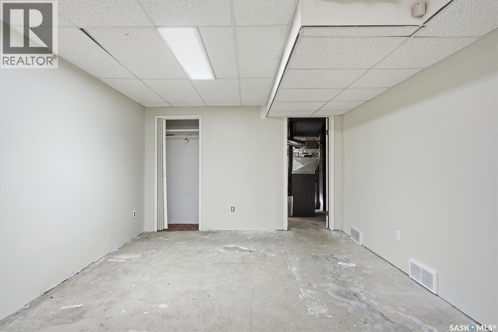 619 Trent Crescent, Saskatoon, SK - Indoor Photo Showing Other Room