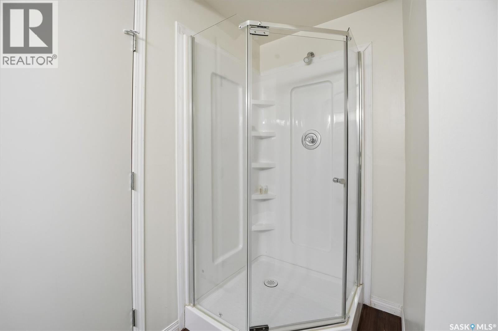 619 Trent Crescent, Saskatoon, SK - Indoor Photo Showing Bathroom