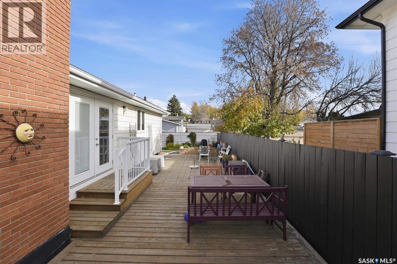 619 Trent Crescent, Saskatoon, SK - Outdoor With Deck Patio Veranda With Exterior