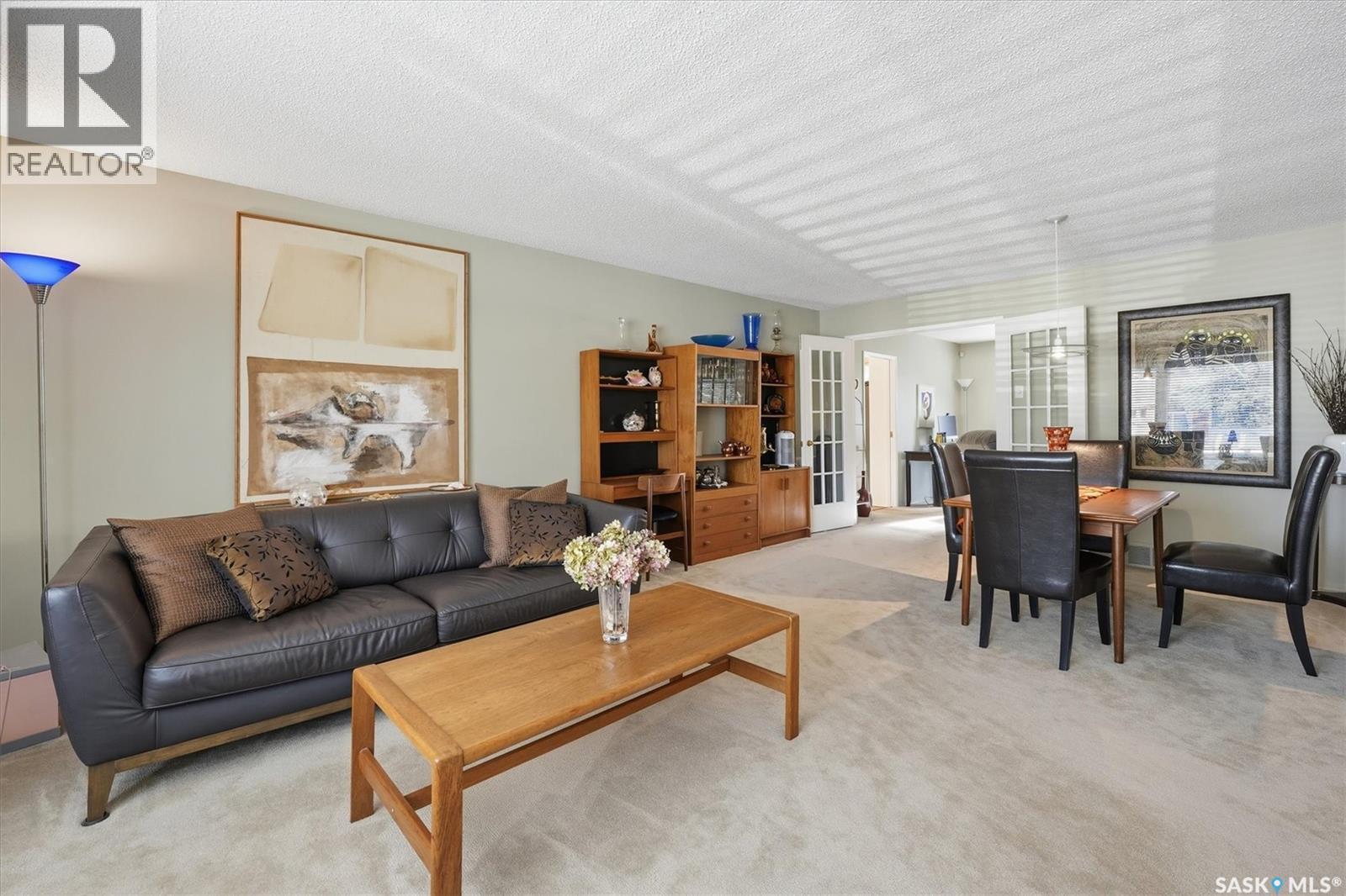619 Trent Crescent, Saskatoon, SK - Indoor Photo Showing Living Room