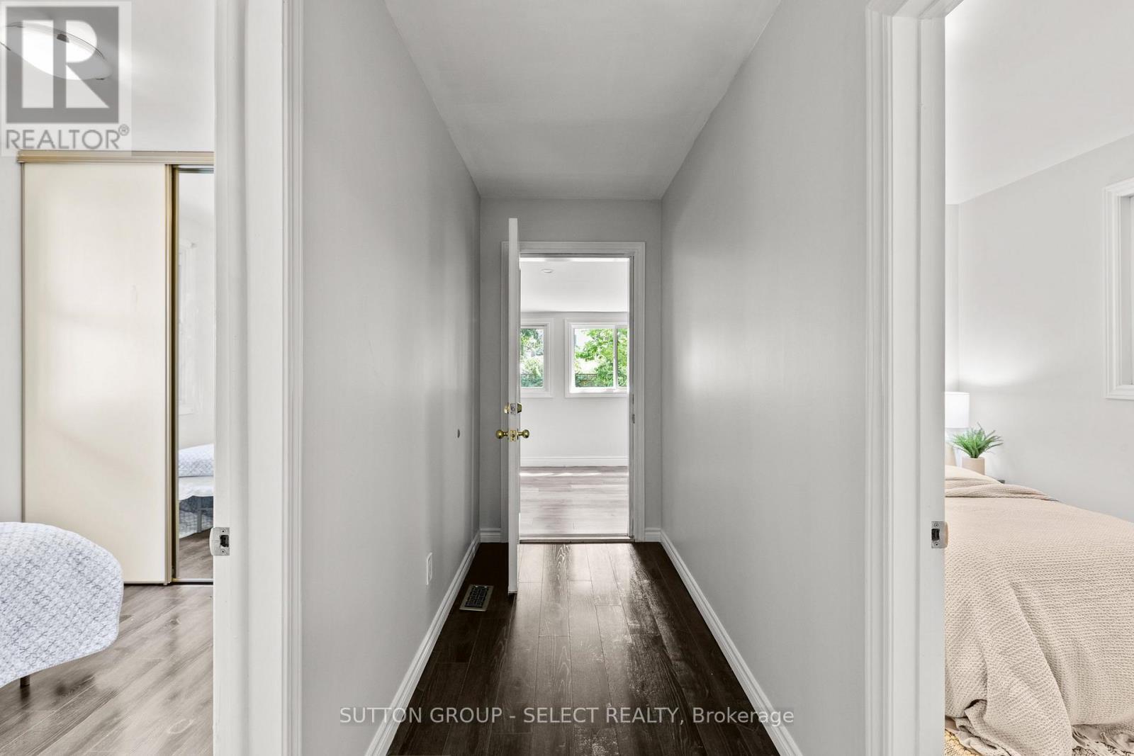 Hallway to back living room/addition - 25 Partridge Street, London East (East B), ON - Indoor Photo Showing Other Room