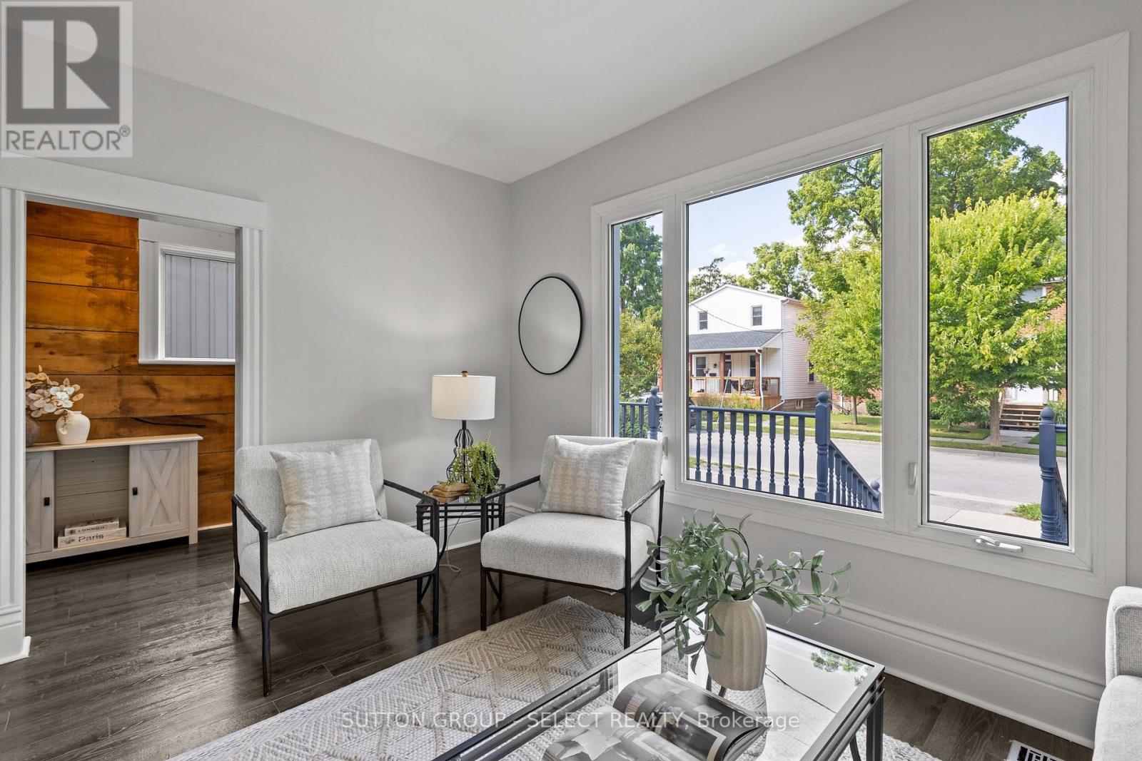 25 Partridge Street, London East (East B), ON - Indoor Photo Showing Living Room