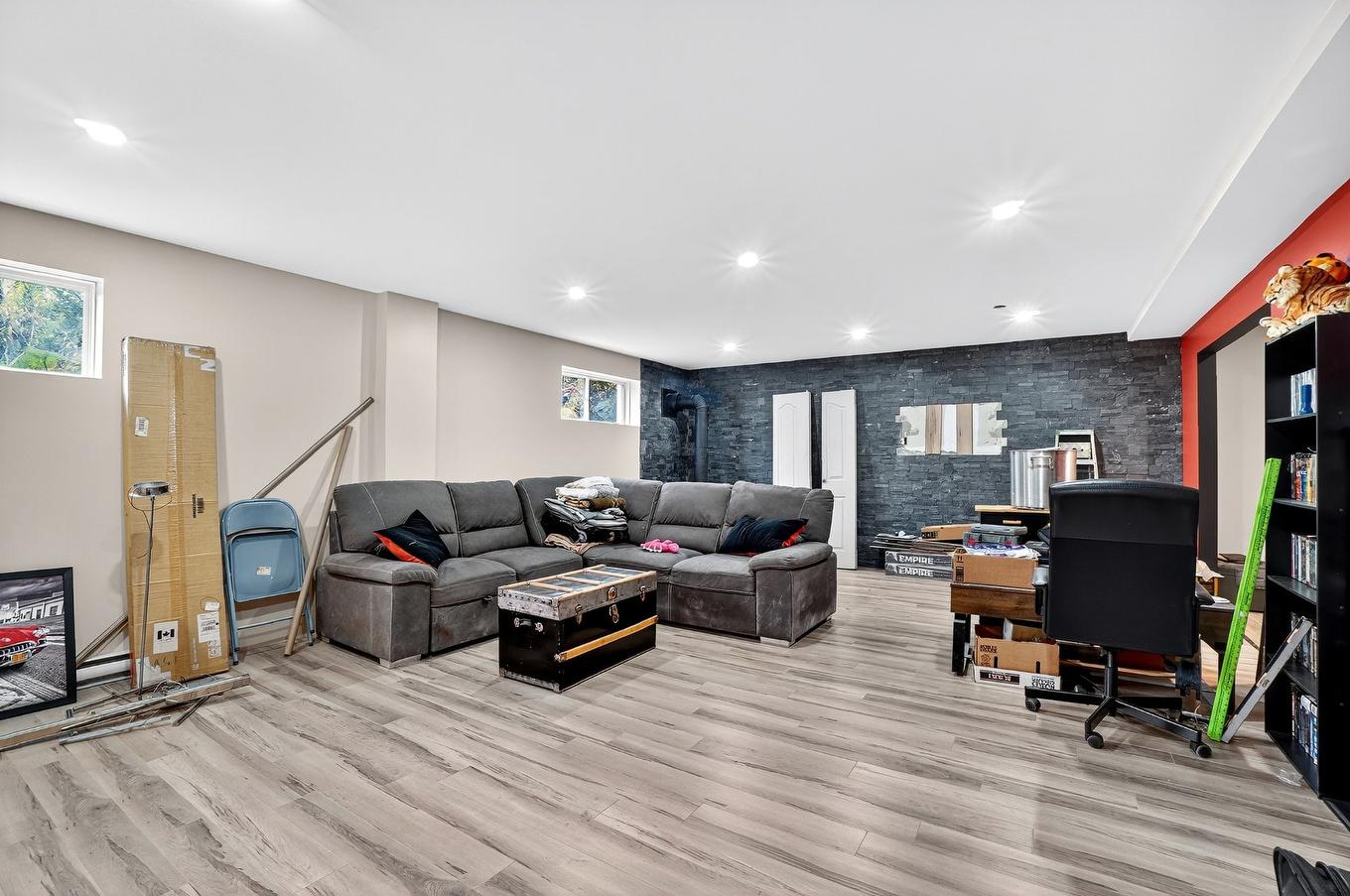 Family room - 1855 Ch. Morrisson, Saint-Lin/Laurentides, QC - Indoor