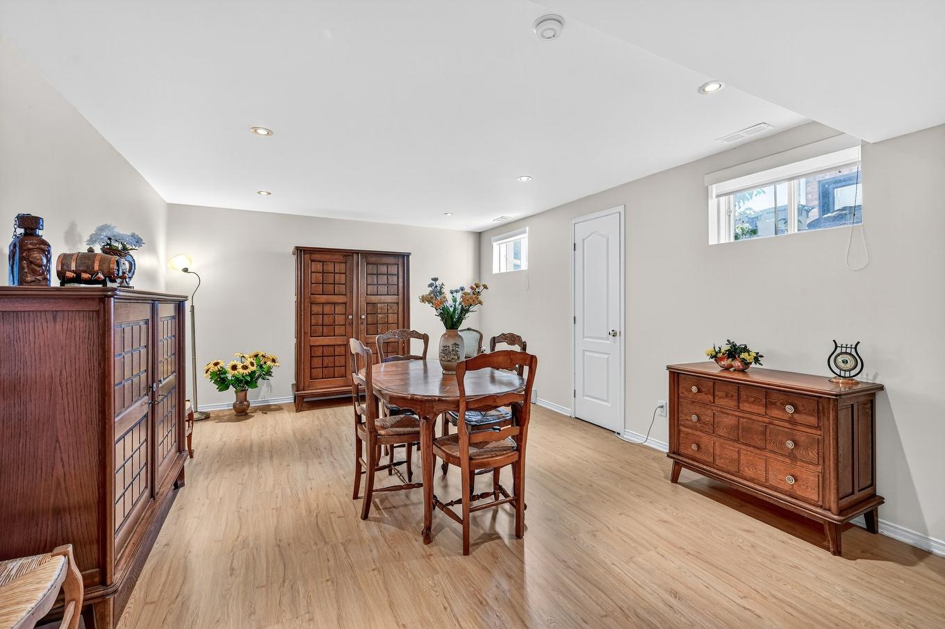Salle familiale - 67 Rue Pierre-Vézina, Saint-Jean-Sur-Richelieu, QC - Indoor Photo Showing Dining Room
