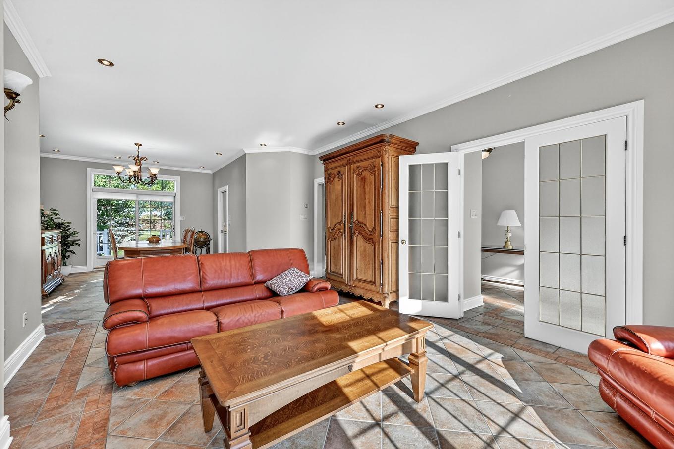 Salon - 67 Rue Pierre-Vézina, Saint-Jean-Sur-Richelieu, QC - Indoor Photo Showing Living Room