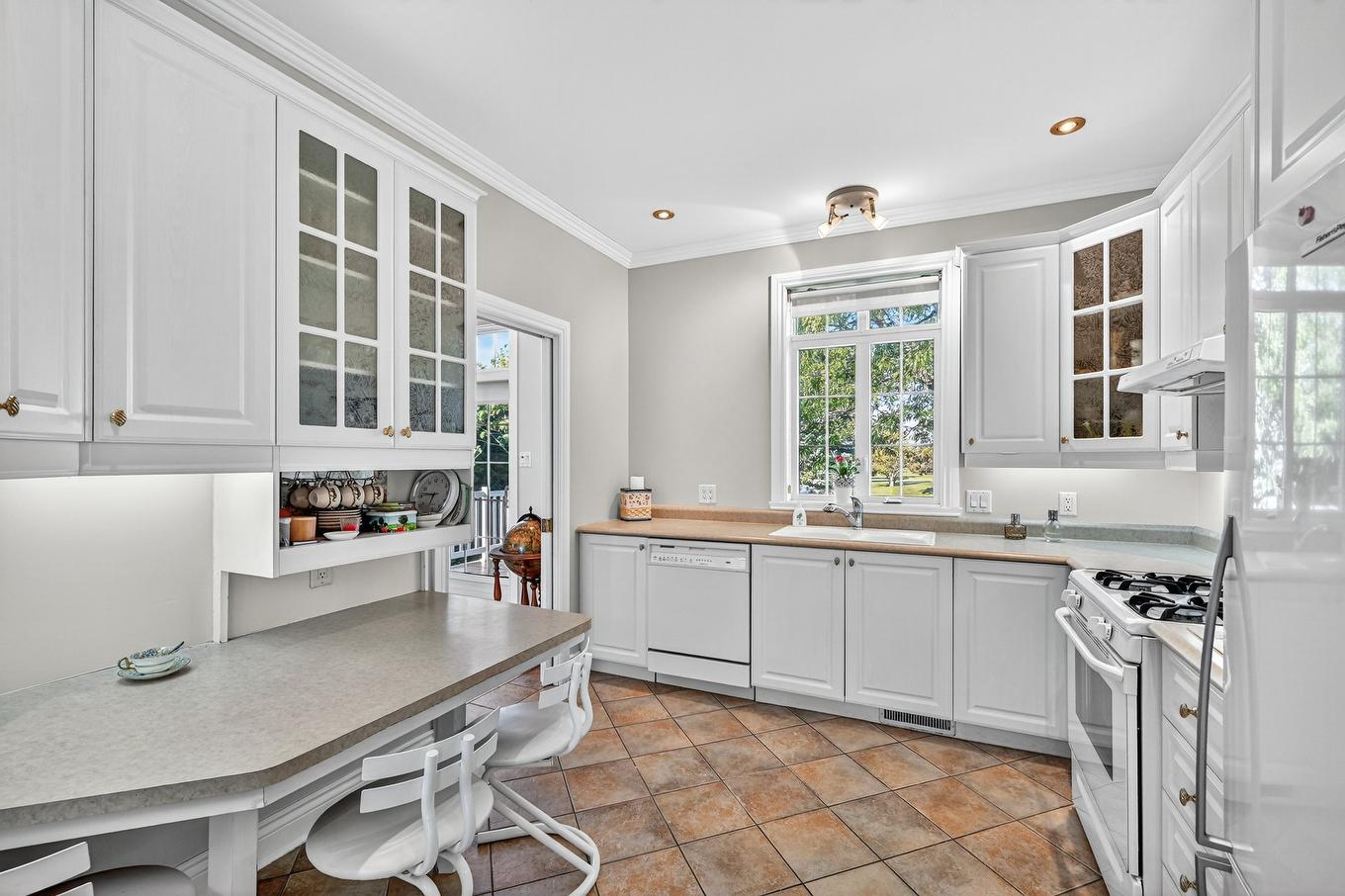 Cuisine - 67 Rue Pierre-Vézina, Saint-Jean-Sur-Richelieu, QC - Indoor