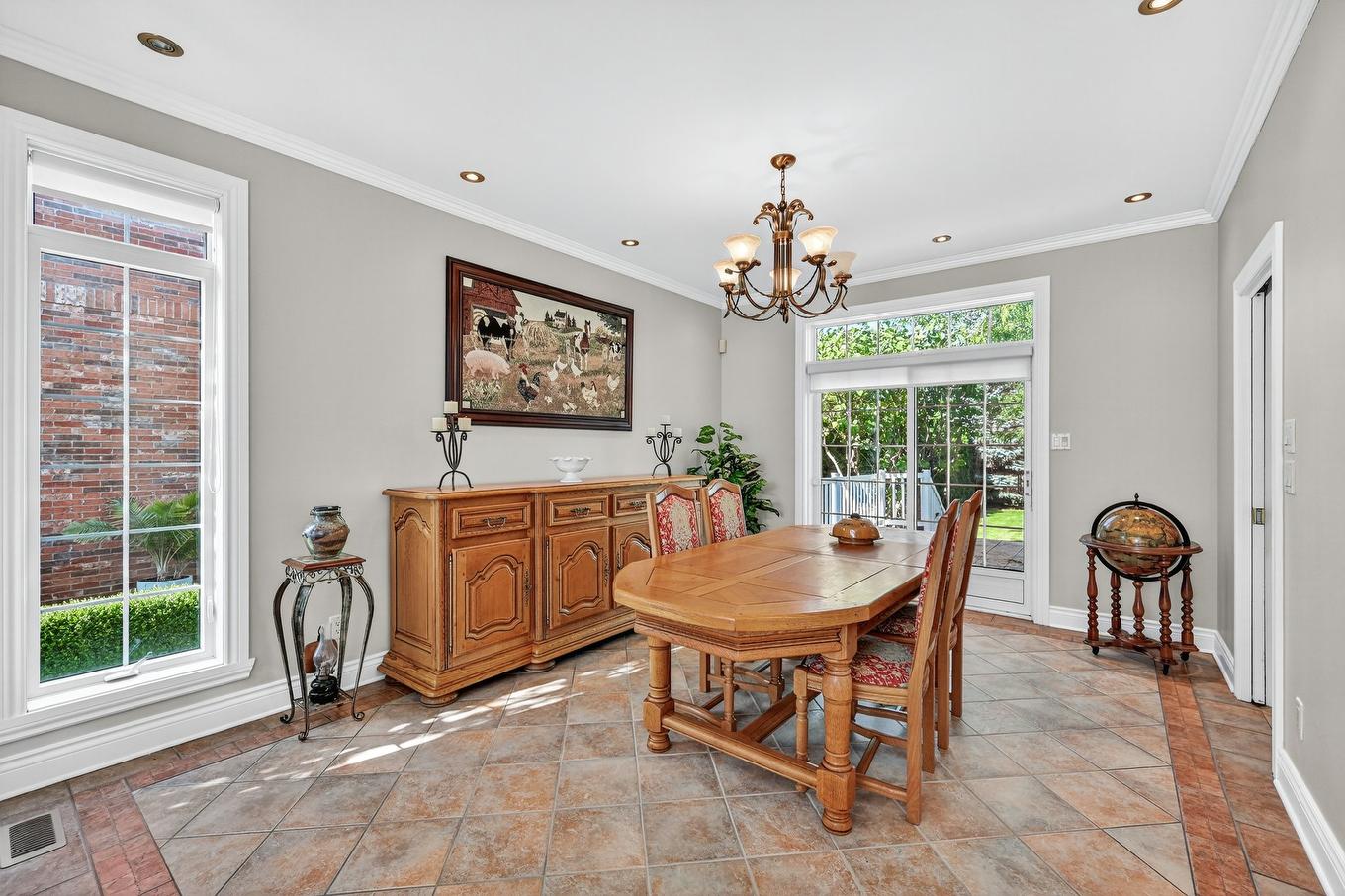 Salle à manger - 67 Rue Pierre-Vézina, Saint-Jean-Sur-Richelieu, QC - Indoor Photo Showing Dining Room