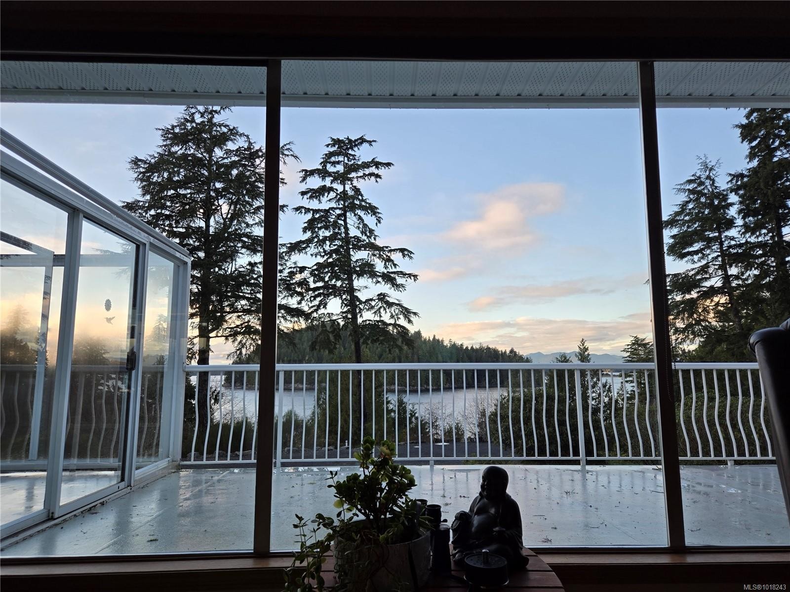 270 Cedar St, Tofino, BC