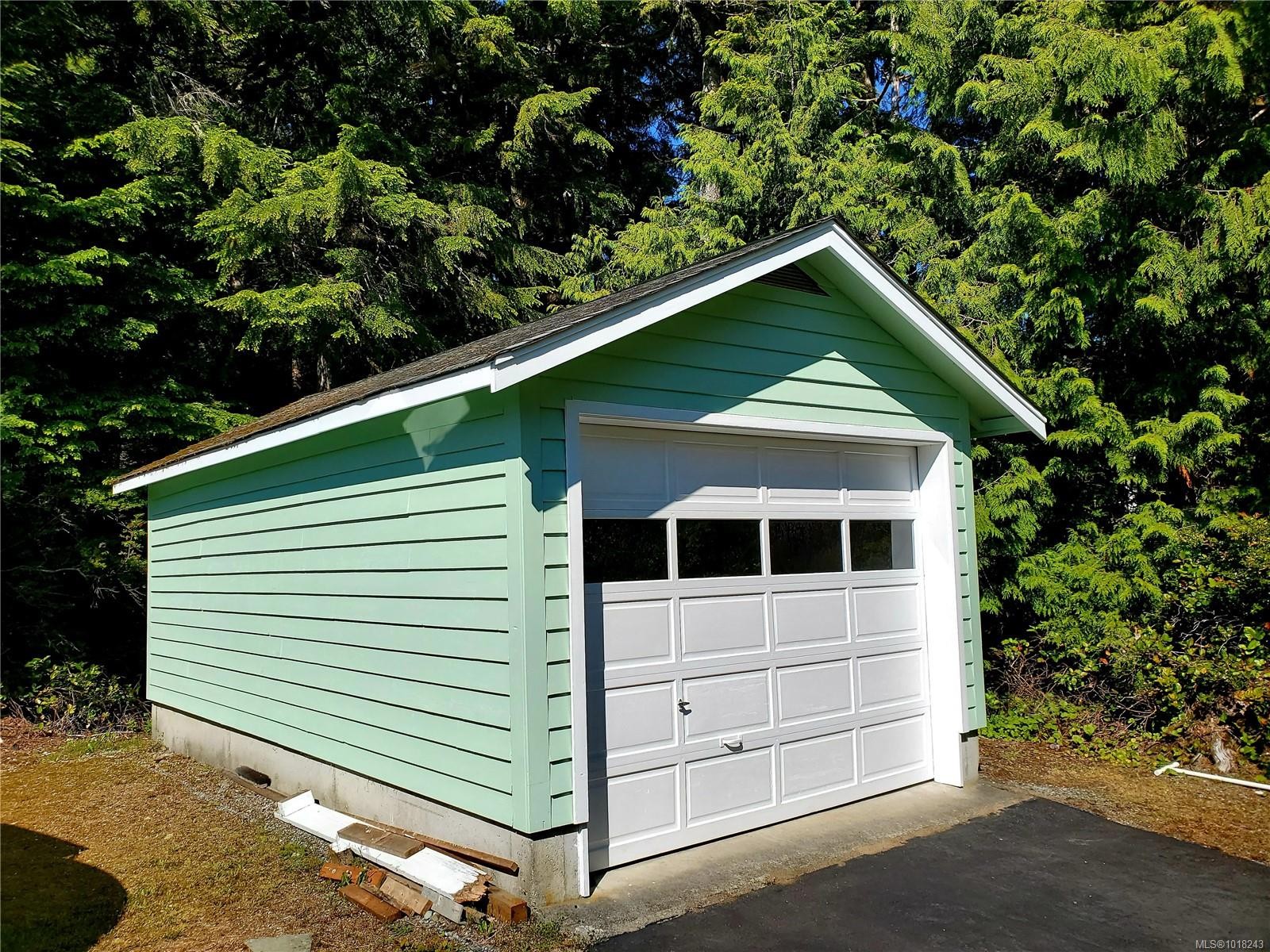 270 Cedar St, Tofino, BC