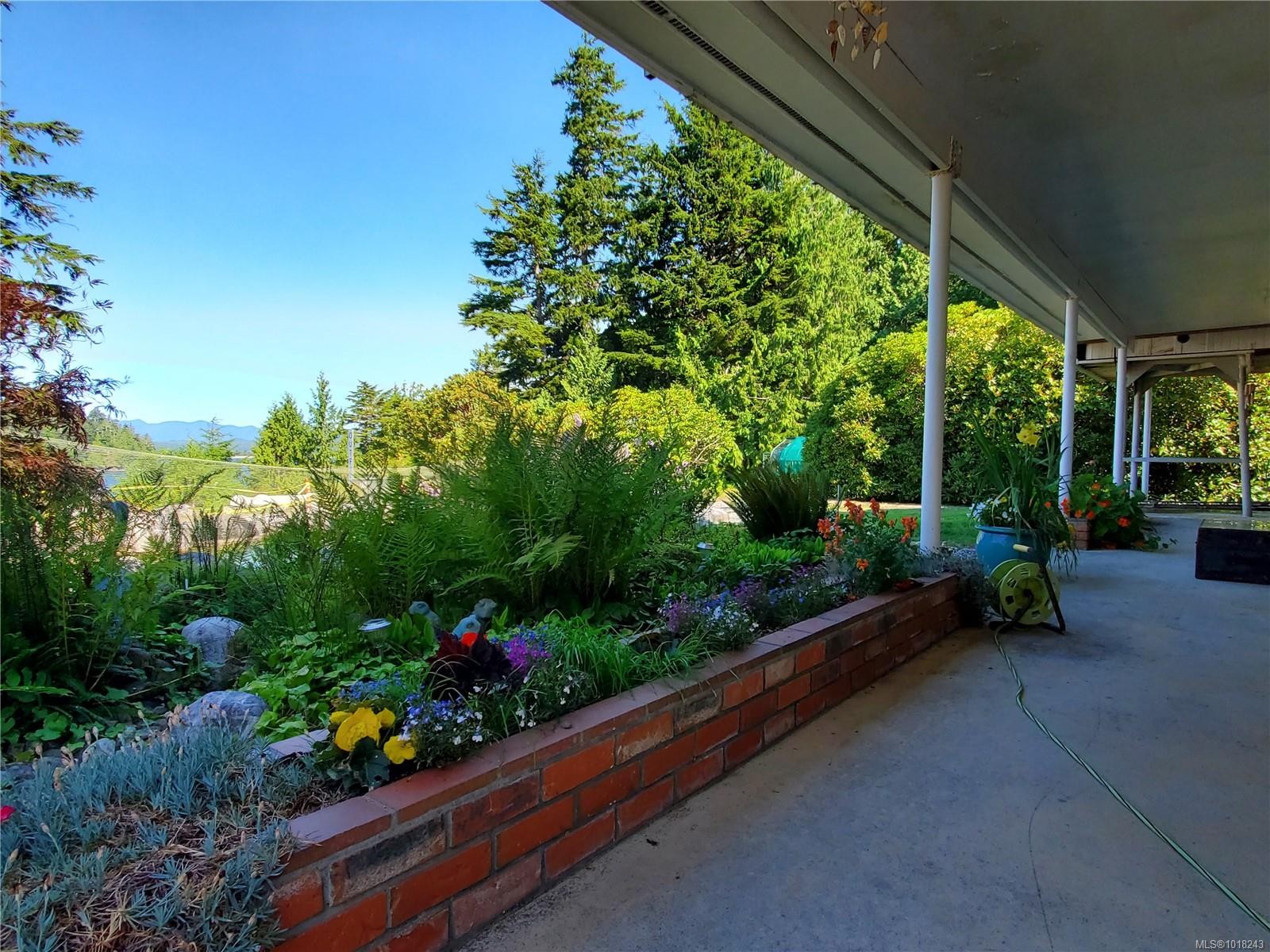 270 Cedar St, Tofino, BC