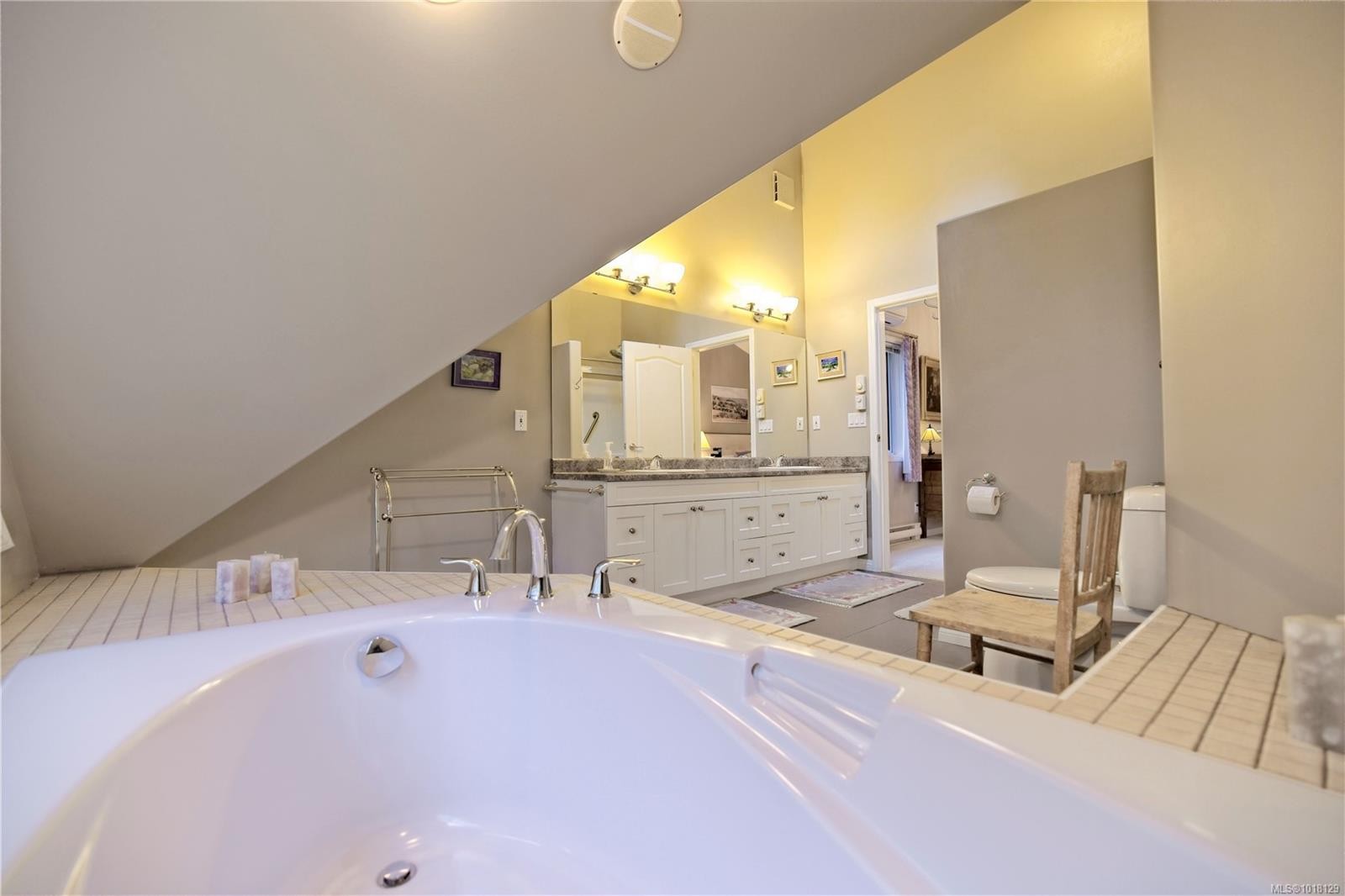 178 Elizabeth Dr, Salt Spring, BC