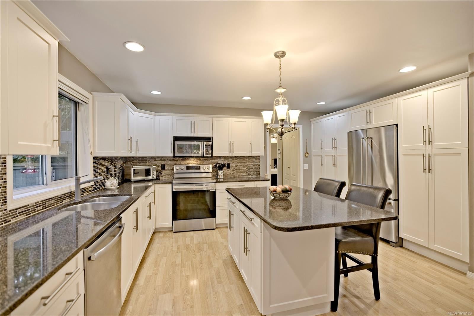 178 Elizabeth Dr, Salt Spring, BC