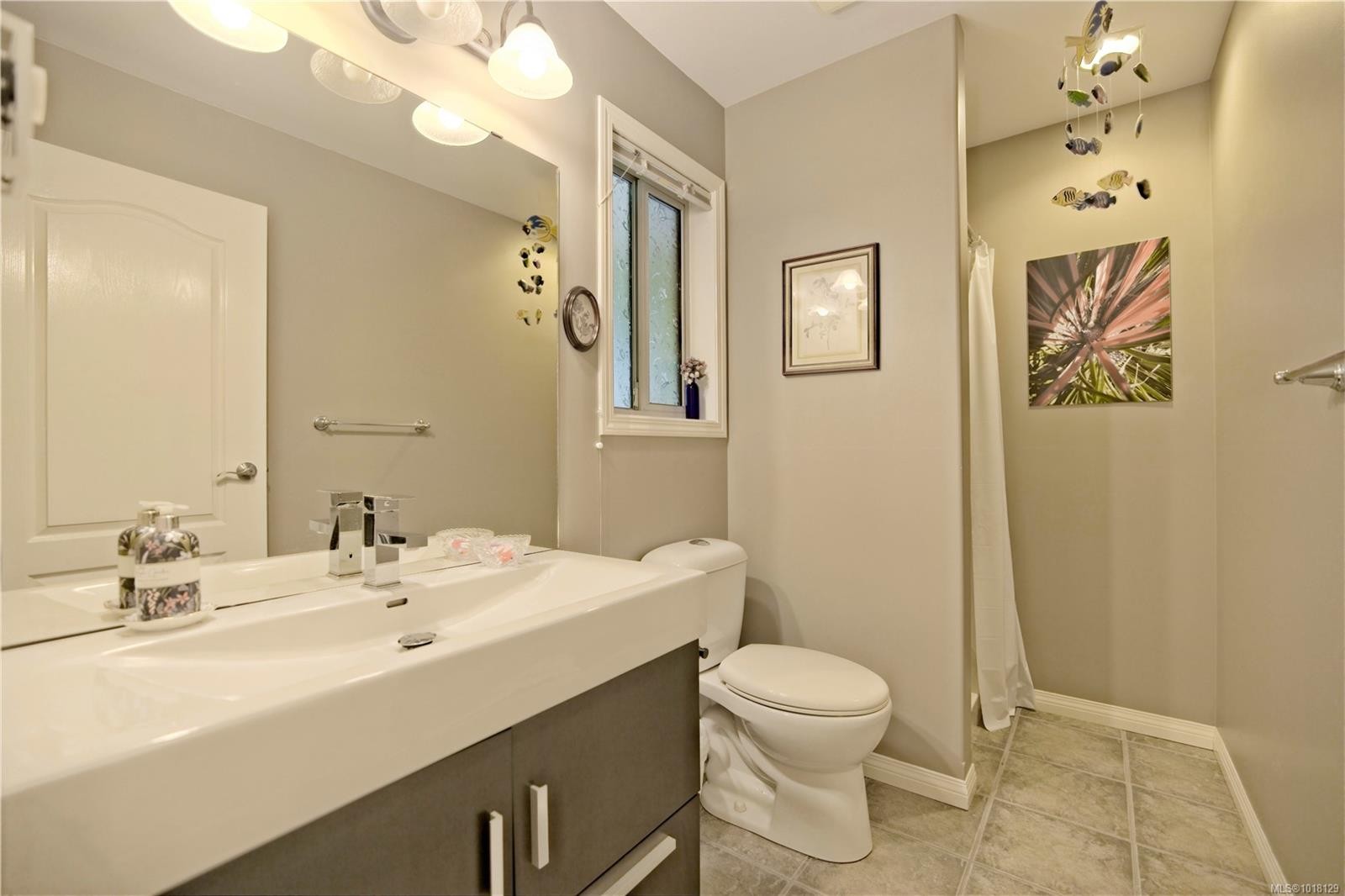 178 Elizabeth Dr, Salt Spring, BC