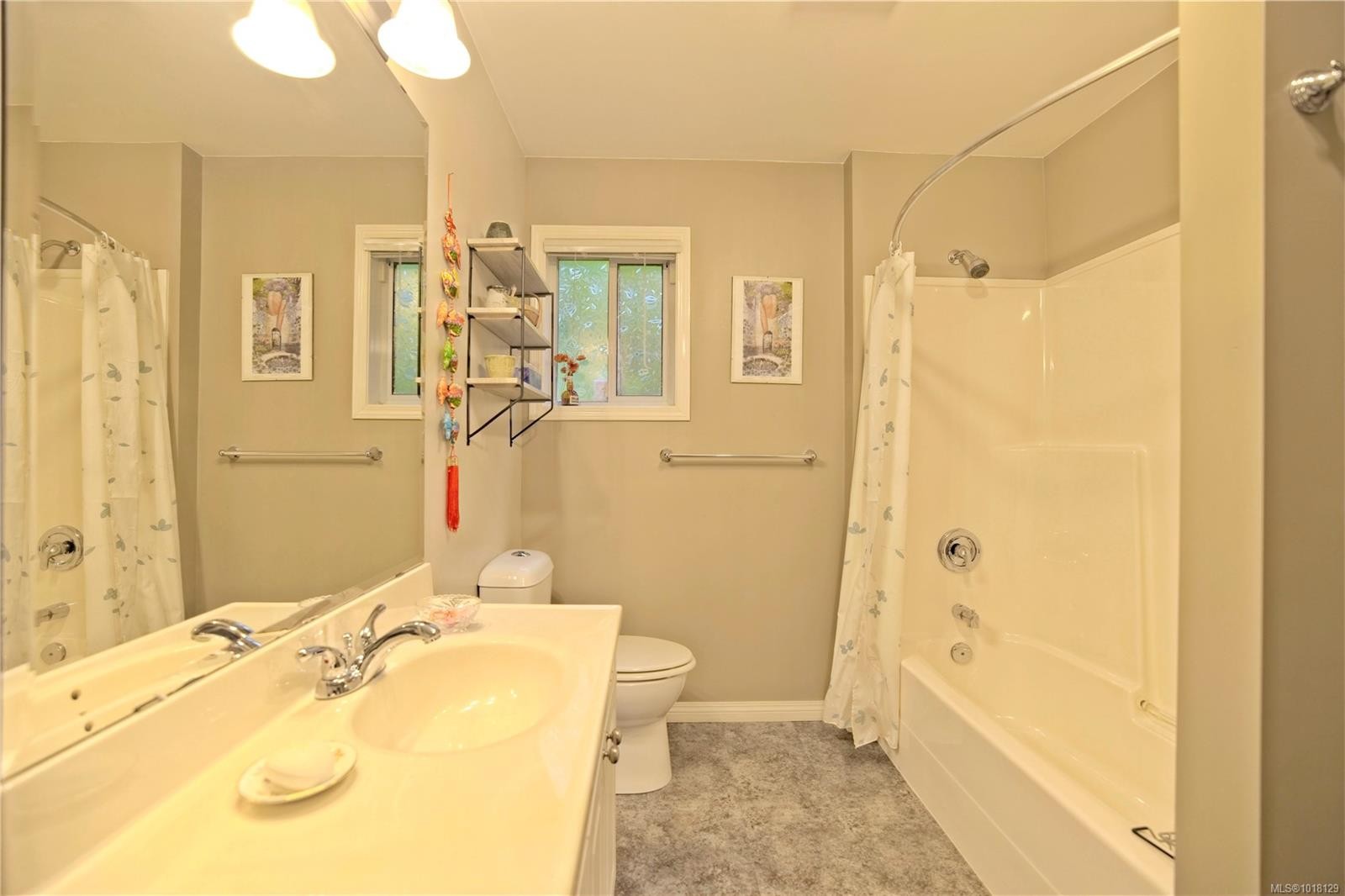 178 Elizabeth Dr, Salt Spring, BC