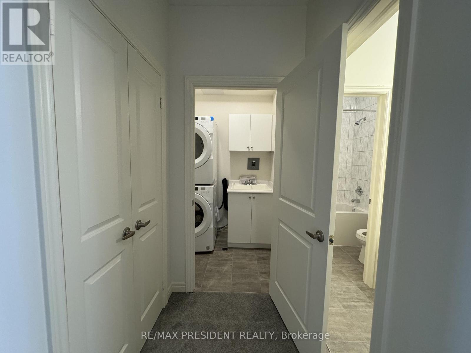 45 Gledhill Crescent, Cambridge, ON - Indoor Photo Showing Laundry Room