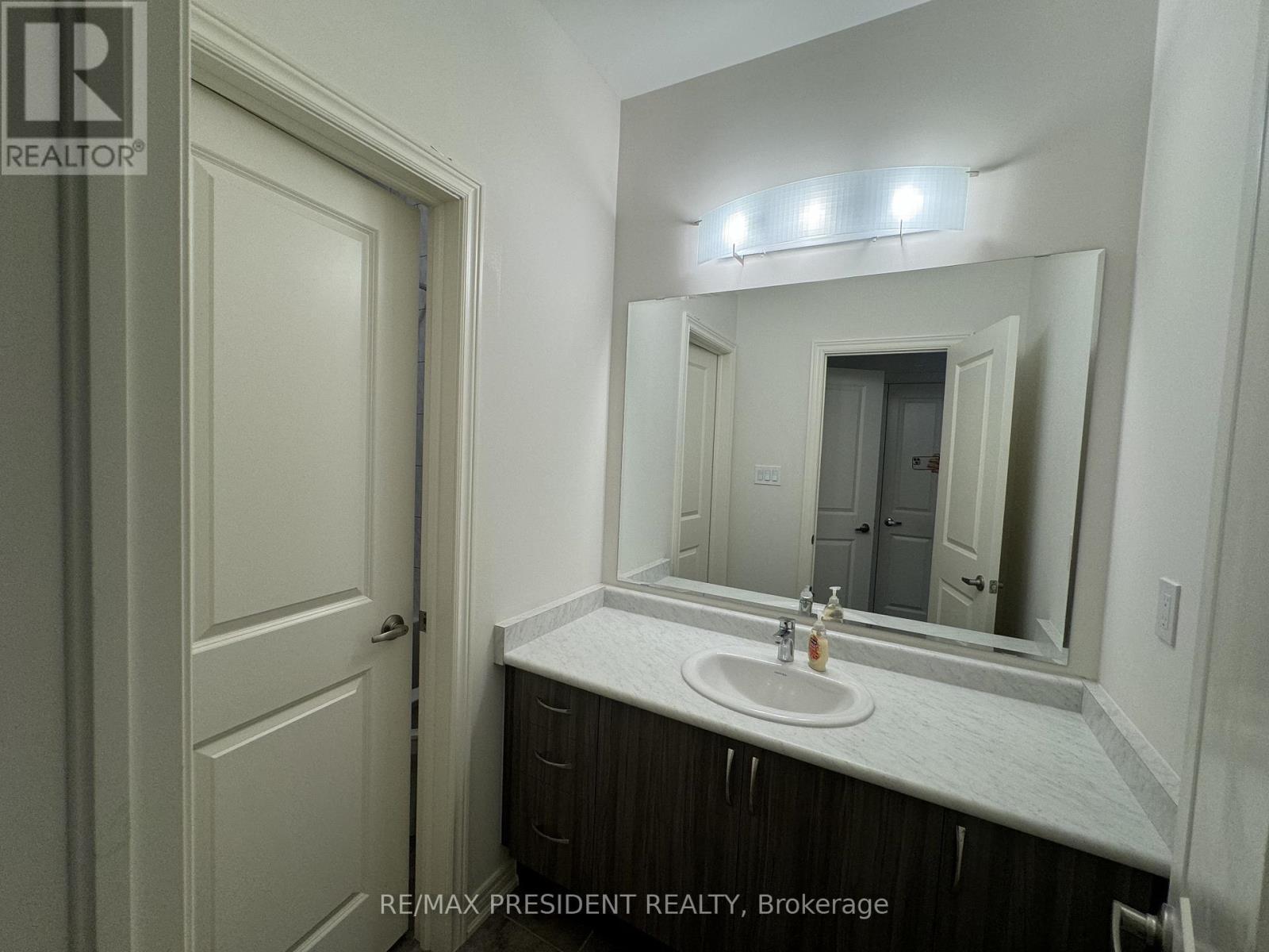45 Gledhill Crescent, Cambridge, ON - Indoor Photo Showing Bathroom