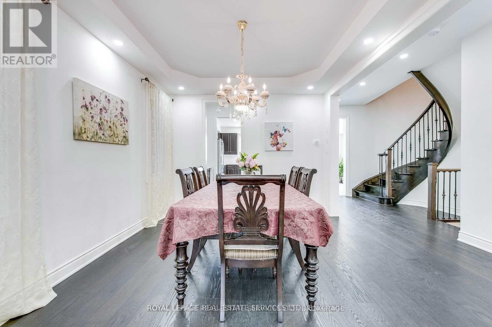 69 Card Lumber Crescent, Vaughan, ON - Indoor Photo Showing Dining Room