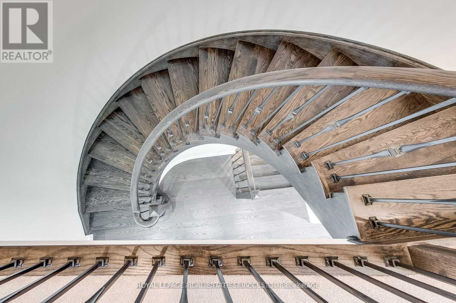 69 Card Lumber Crescent, Vaughan, ON - Indoor Photo Showing Kitchen