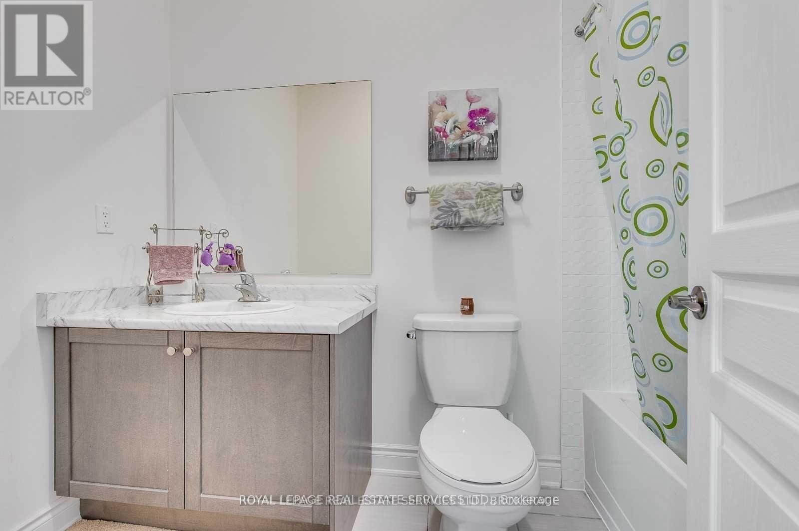 69 Card Lumber Crescent, Vaughan, ON - Indoor Photo Showing Bathroom