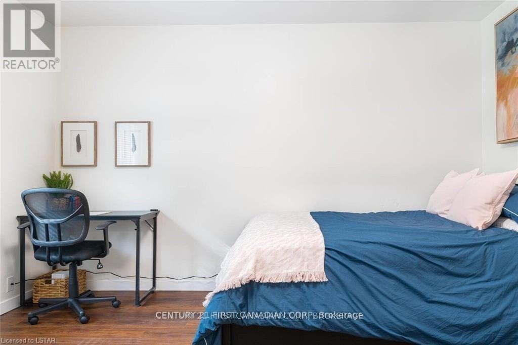 3 - 43 Josephine Street, London South (South L), ON - Indoor Photo Showing Bedroom