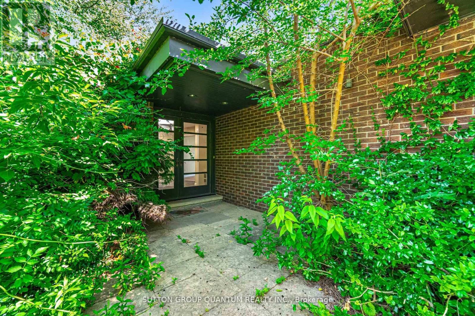 1390 Captain Court, Mississauga, ON - Outdoor