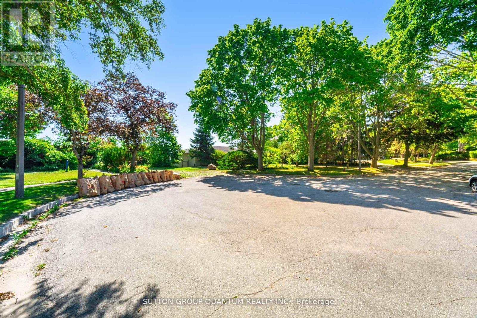 1390 Captain Court, Mississauga, ON - Outdoor