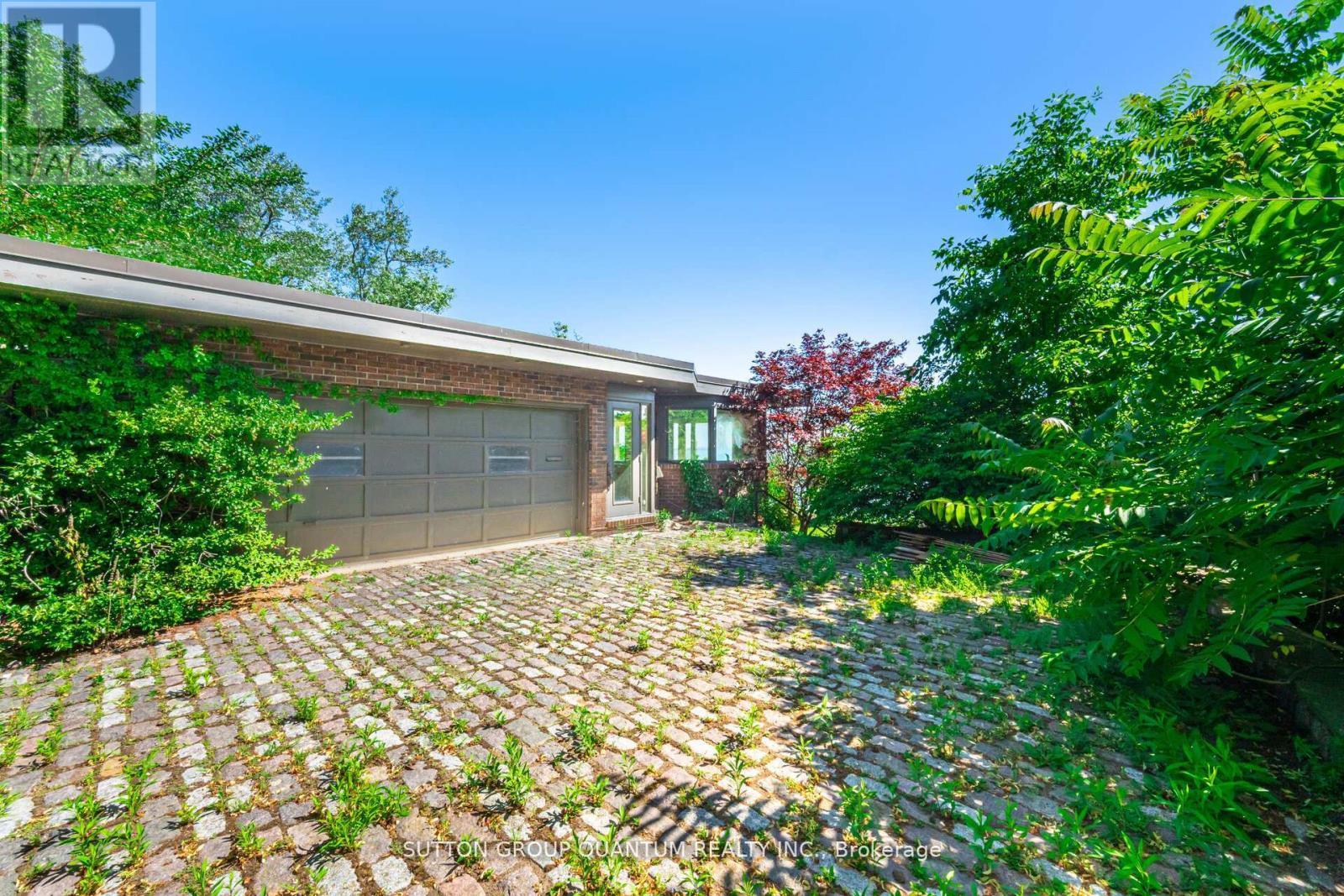 1390 Captain Court, Mississauga, ON - Outdoor