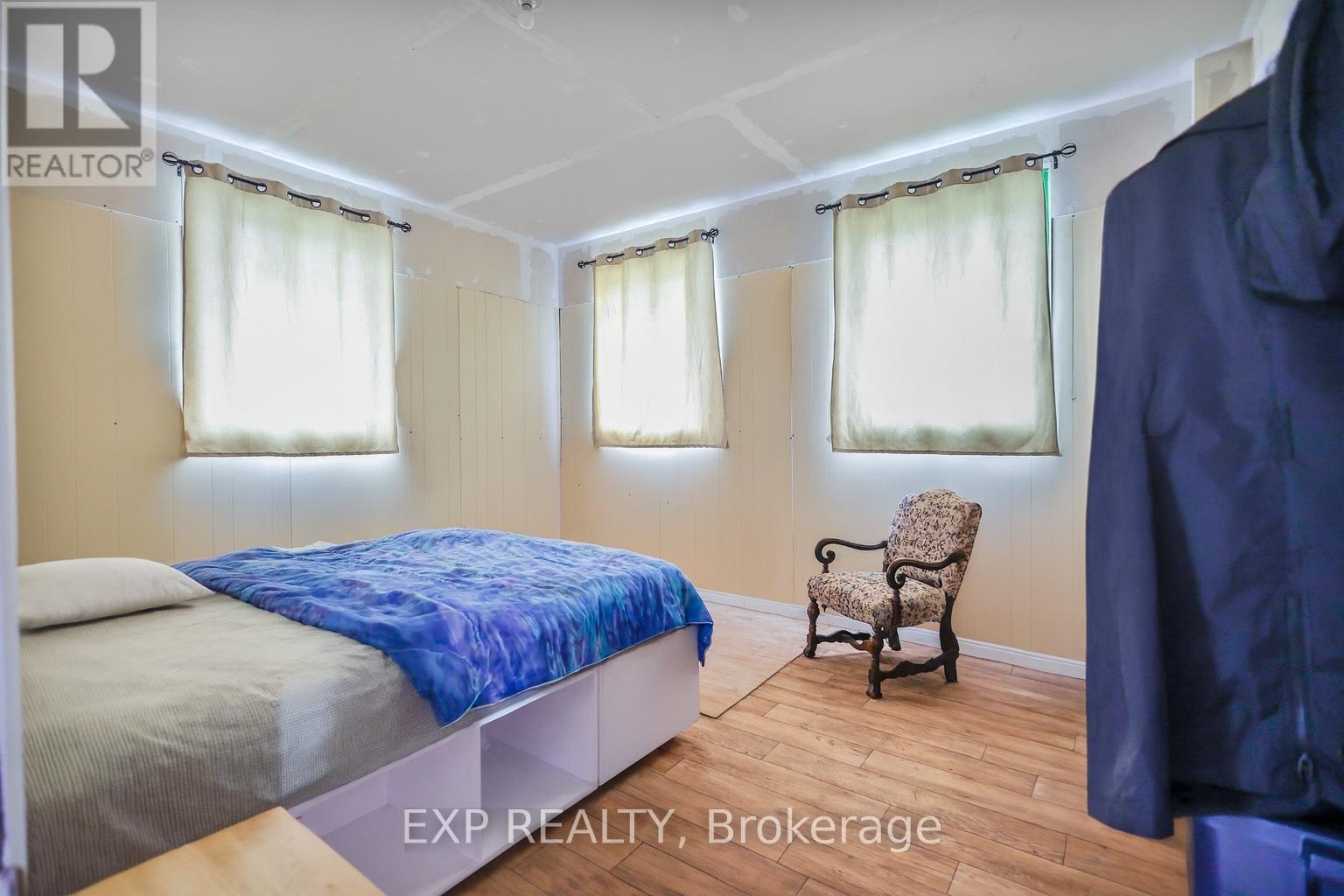 Virtually Edited - 21 Lansdowne Avenue, Norfolk, ON