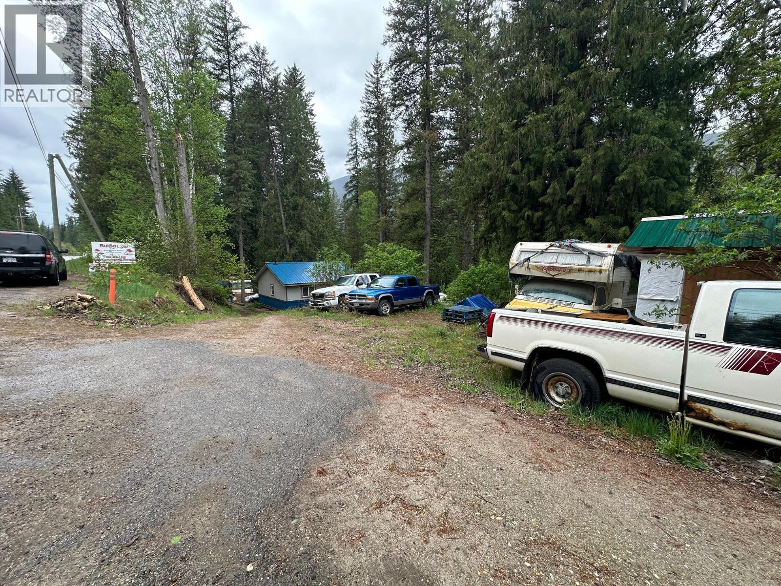 6601 Nixon Road, Appledale, BC