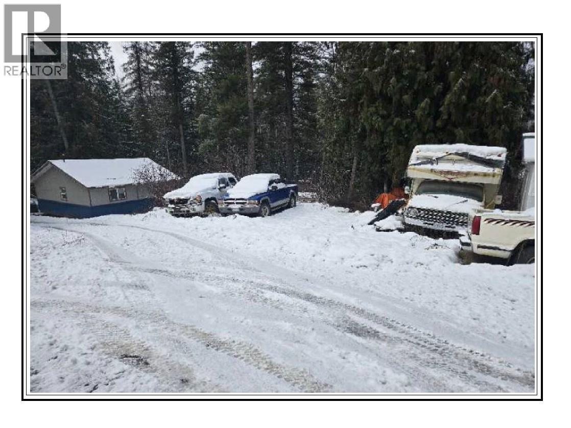 6601 Nixon Road, Appledale, BC