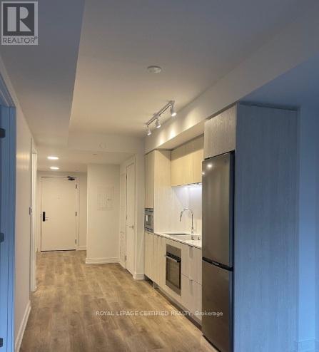 434 - 1 Jarvis Street, Hamilton, ON - Indoor Photo Showing Kitchen With Stainless Steel Kitchen