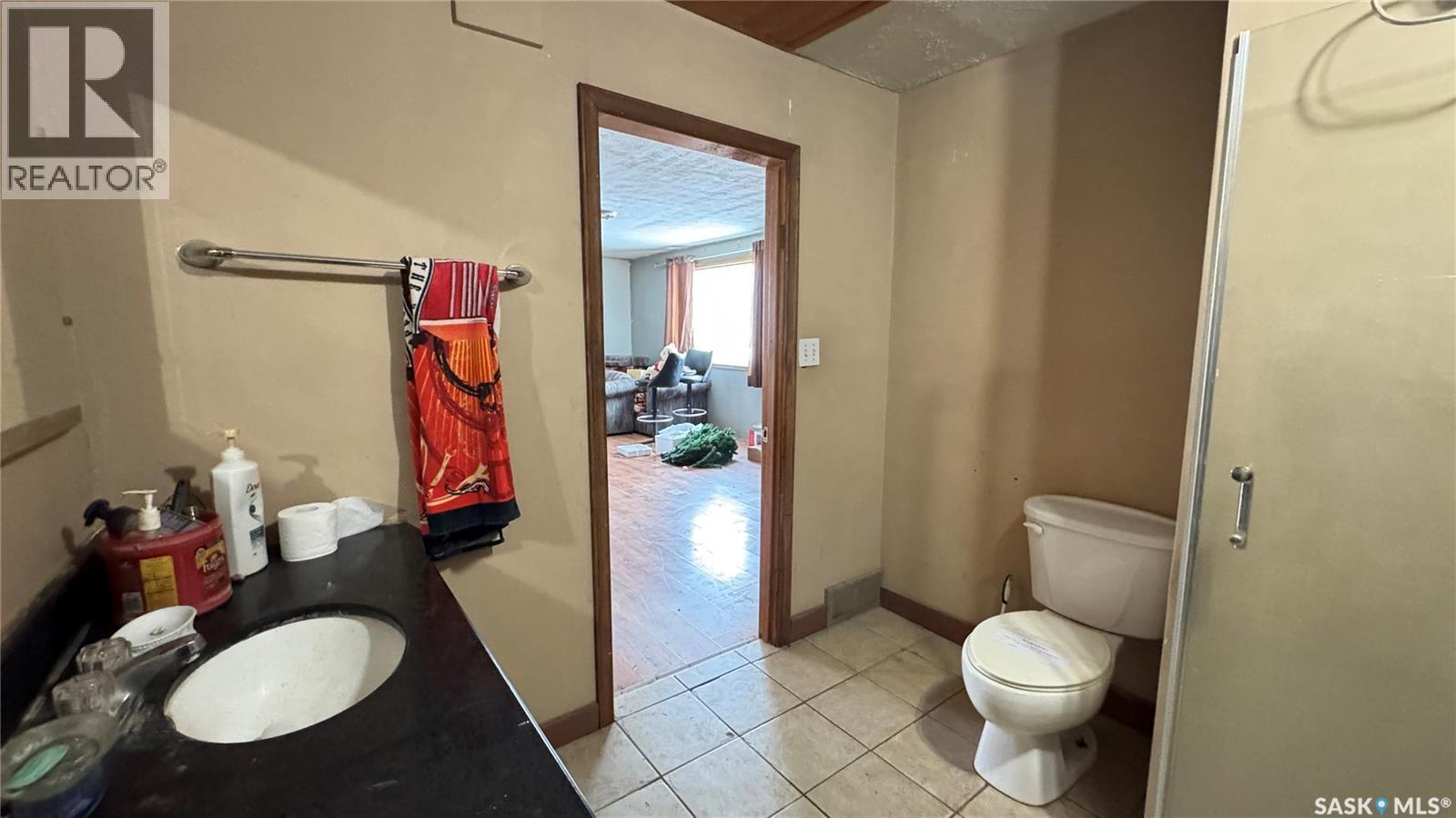 501 2Nd Street, Kenaston, SK - Indoor Photo Showing Bathroom