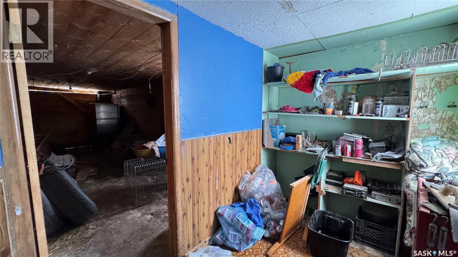 501 2Nd Street, Kenaston, SK - Indoor