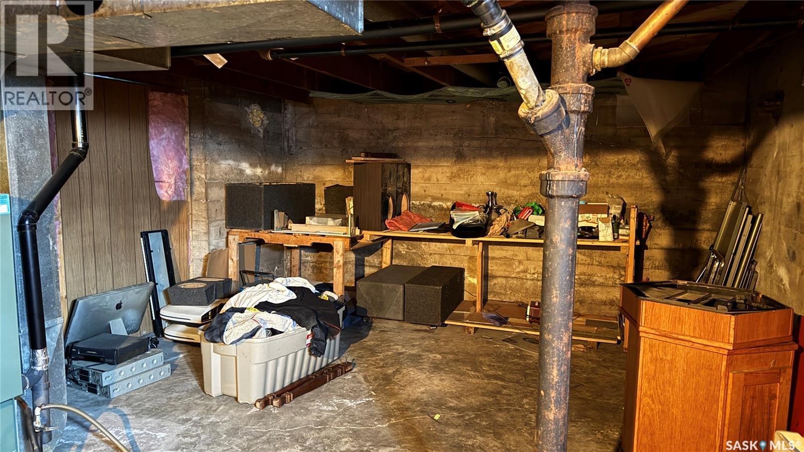 501 2Nd Street, Kenaston, SK - Indoor Photo Showing Basement